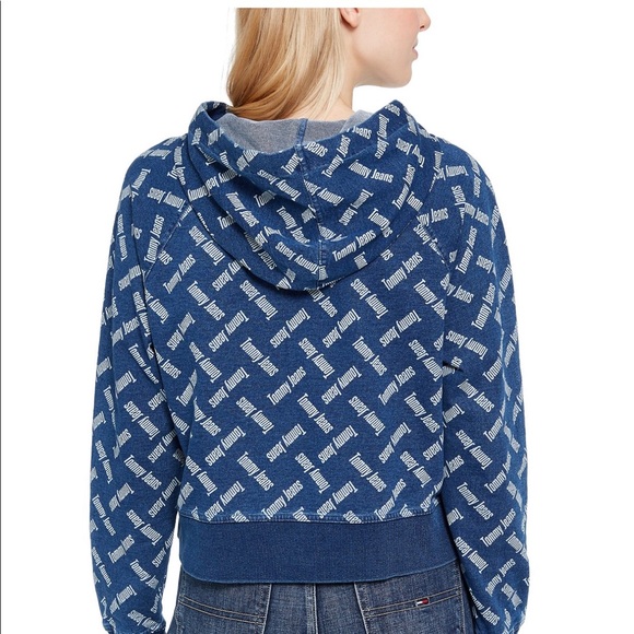 TOMMY JEANS LOGO HOODIE - Picture 2 of 7